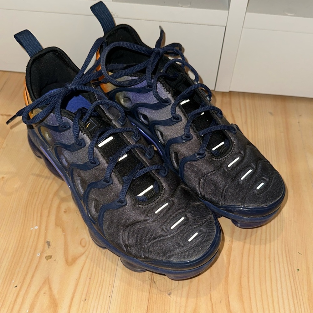 Womens Nike Vapormax in Blue and Orange